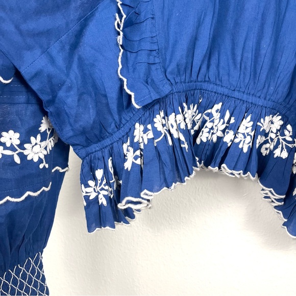 FARM Rio Blue and White Floral Embroidered Ruffled Blouse Top Medium - Picture 9 of 9